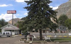 Riverside Motel